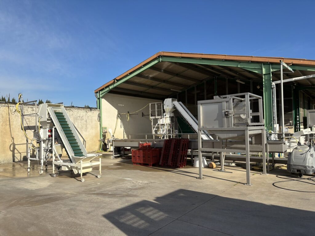 Zone d'extraction de semences plusieurs machines pour les cultures fruitières de petite et grande taille 2 e1749134240932